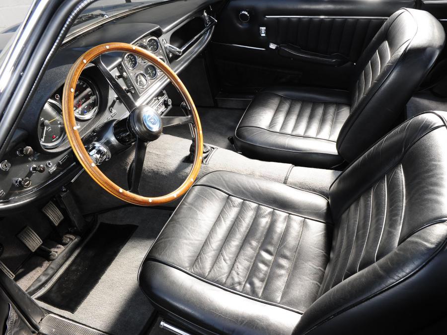 Интерьер Aston Martin DB4 GT Bertone Jet (0201/L) 1961 года  (фото 20 из 21)
